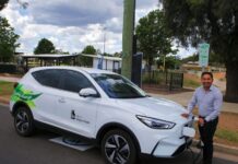 Wagga welcomes pole-mounted EV charger trial